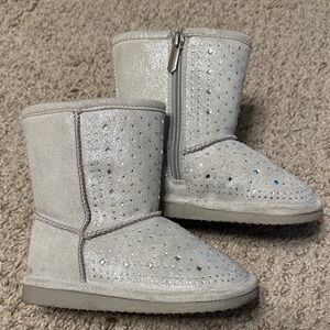 Sherpa lined Rhinestone boots little girl/ toddler size 8
